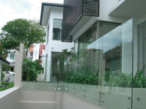 GLASS RAILING