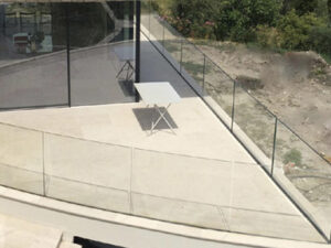 GLASS RAILING
